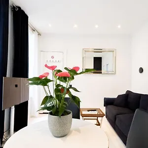 Champs-elysees Executive Apartment